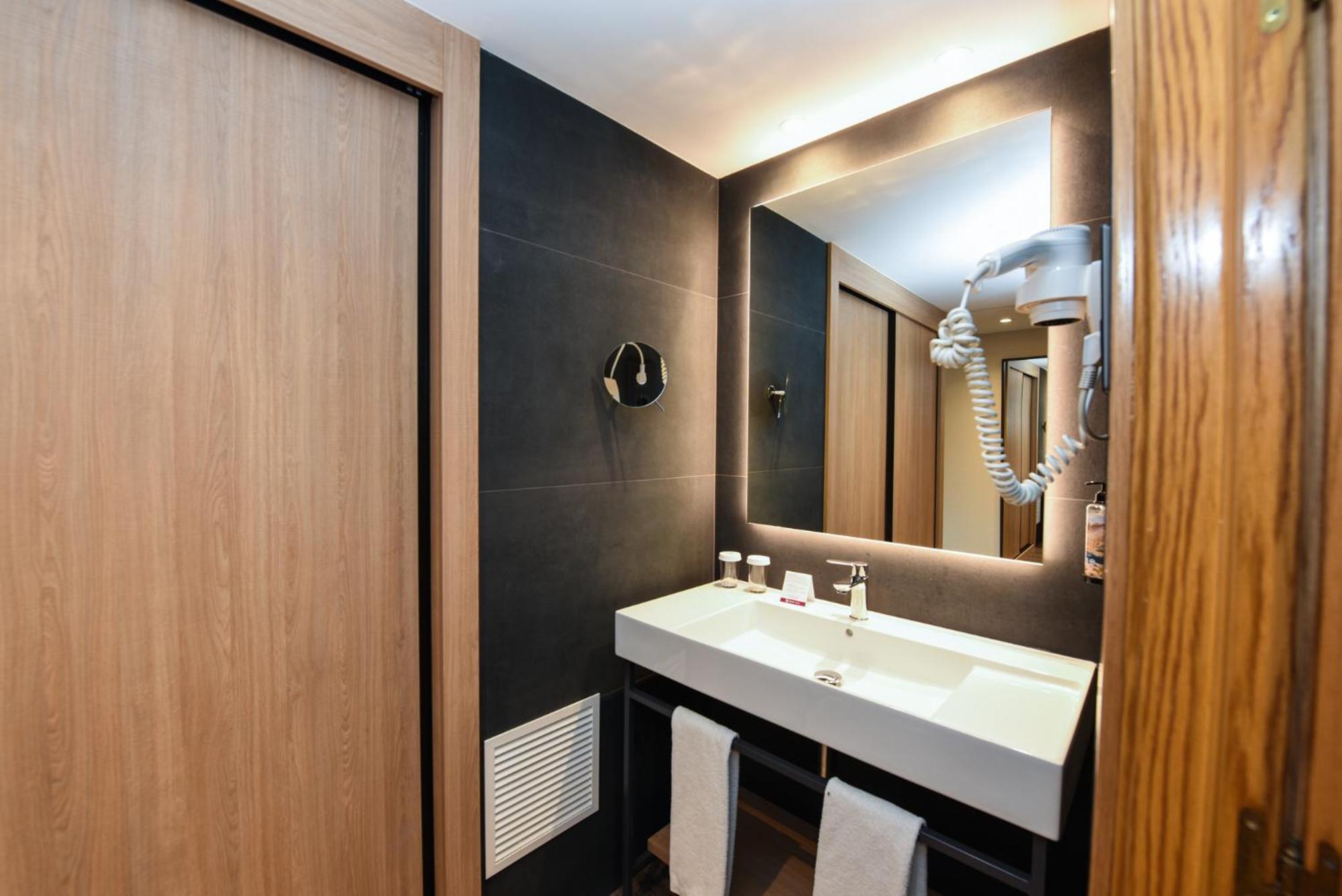 Sommos Hotel Benasque Spa エクステリア 写真